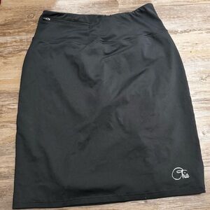 Athletic skirt with leggings